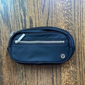 New wunderlust beltbag with tags!